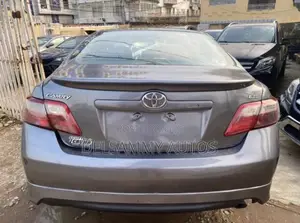 Toyota Camry SE 4dr Sedan (2.4L 4cyl 5A) 2008 Gray