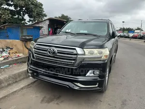 Toyota Land Cruiser 5.7 V8 2012 Black