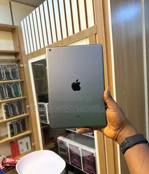 Apple iPad 10.2 (2021) 64 GB Black