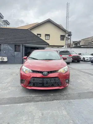 Toyota Corolla 2016 Red