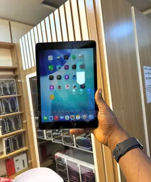 Apple iPad 10.2 (2021) 64 GB Black