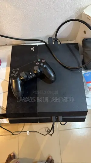 Sony PlayStation 4 PS4 Console