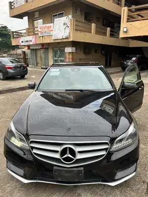 Mercedes-Benz E350 Base 4Matic Sedan AWD (3.5L 6cyl 7A) 2015 Black