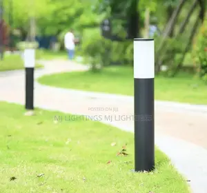 Aluminum Waterproof Outdoor Lawn Lamp Villa Garden
