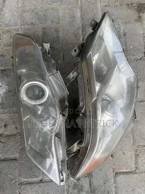Toyota Camry 2012 Headlamp