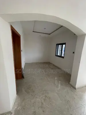 3bdrm Block of Flats in Durumi for rent