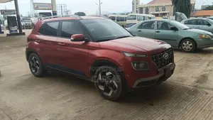 Hyundai Venue 2020 Orange
