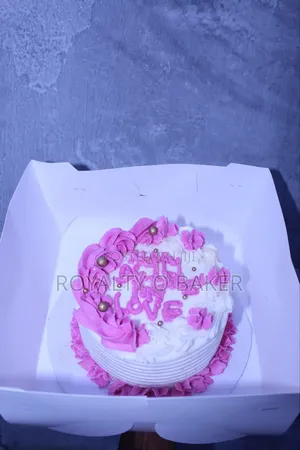6 Inches Beauty Buttercream Vanilla Cake