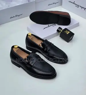 Salvatore Ferragamo Men's Leather Black Loafers
