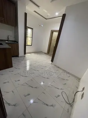 Studio Apartment in Paradise Estate, Life Camp for rent