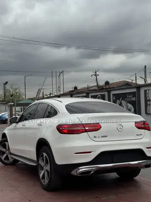 Mercedes-Benz GLC-Class 2017 White