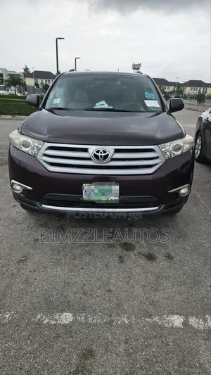 Toyota Highlander Limited 3.5l 4WD 2013 Purple