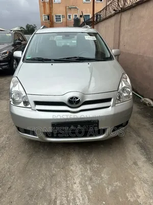 Toyota Corolla Verso 1.8 VVT-i Luna Automatic 2005 Silver
