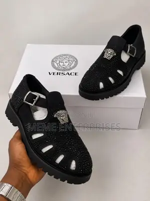 Sandal* Shoe