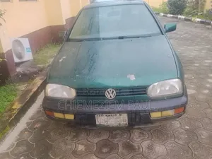 Volkswagen Golf 2000 Blue