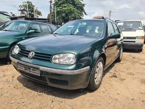 Volkswagen Golf 2002 Green