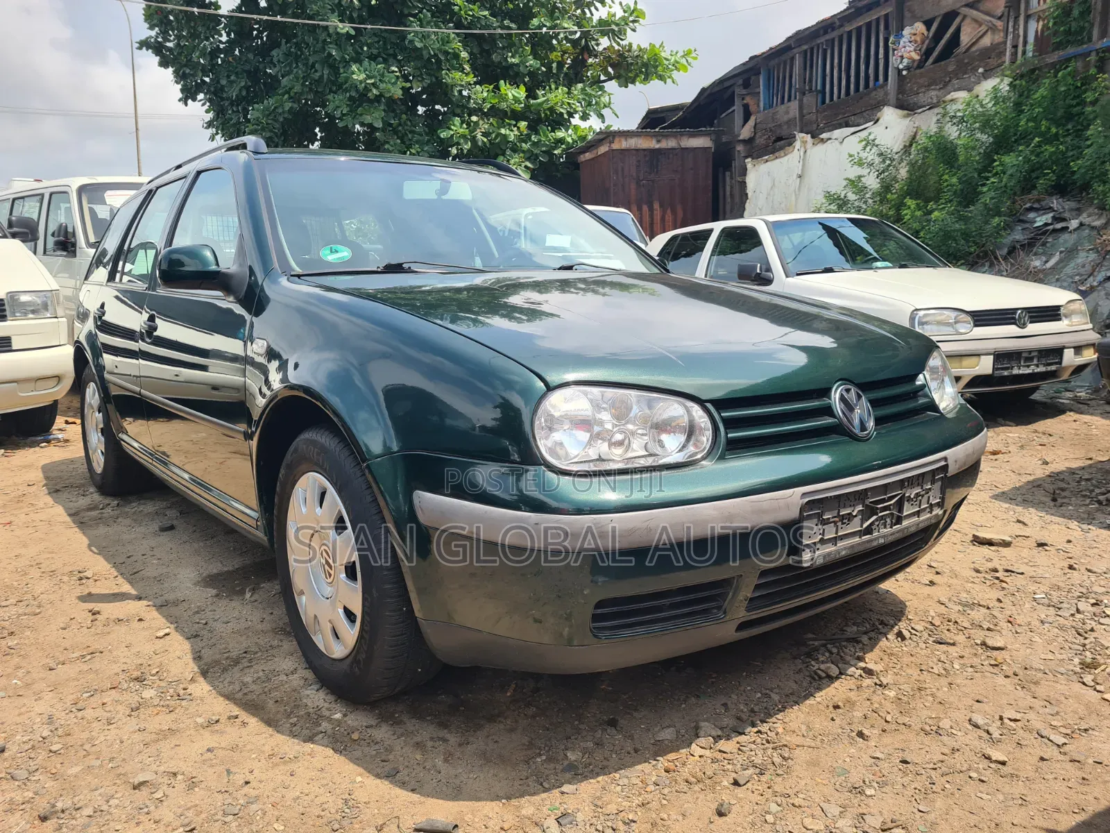 Volkswagen Golf 2002 Green
