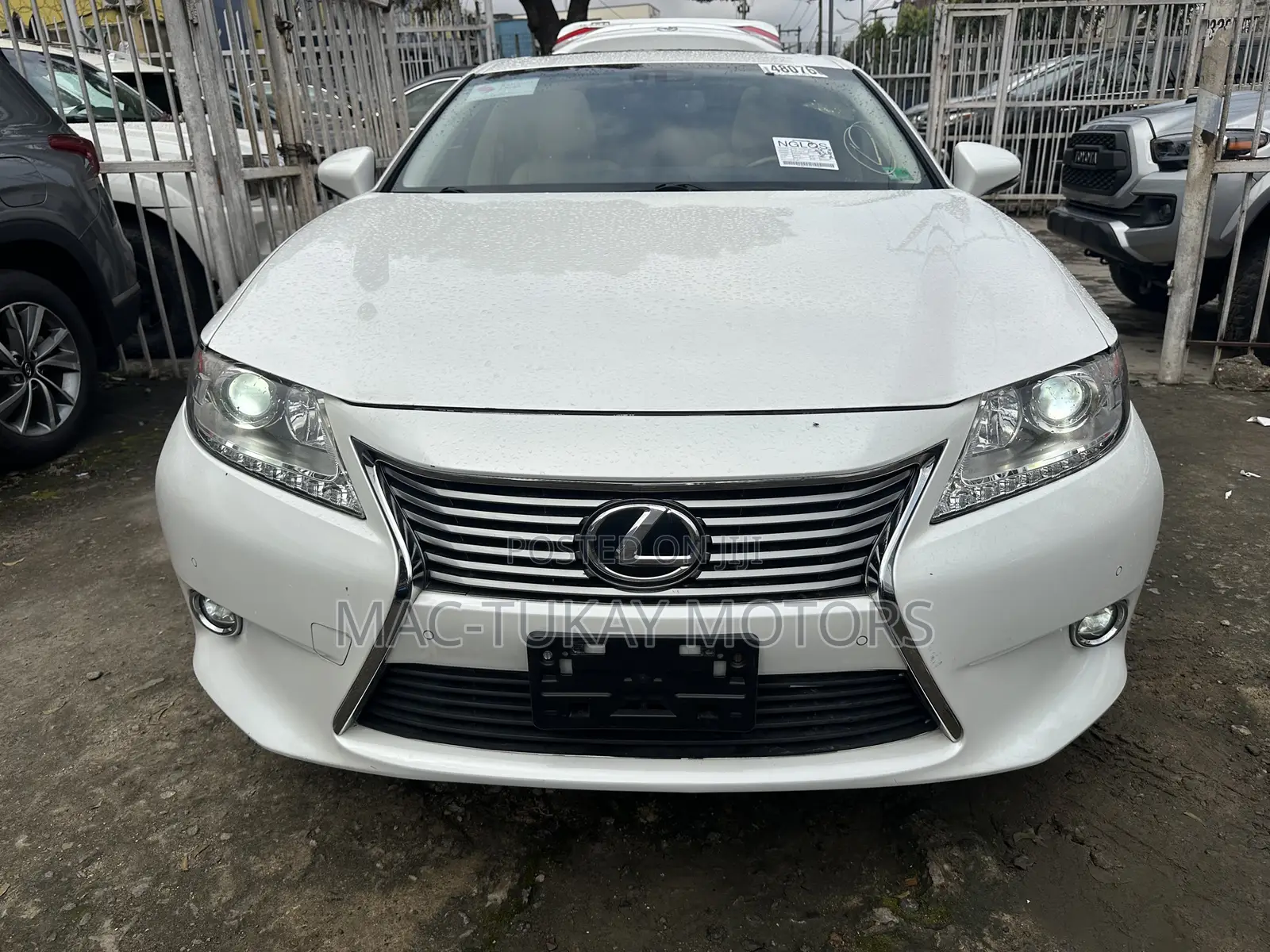 Lexus ES 2015 White