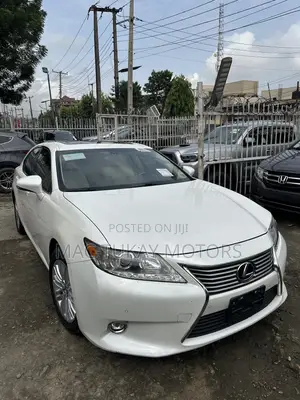Lexus ES 2015 White