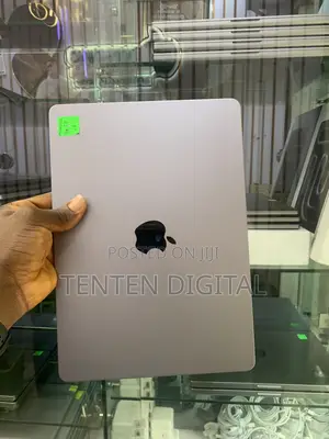 Laptop Apple MacBook Air 2022 M2 16GB Apple M2 SSD 512GB