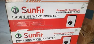 2.5kw 24v Sunfit Transformer Based Hybrid Pure Sine Wave Inverter
