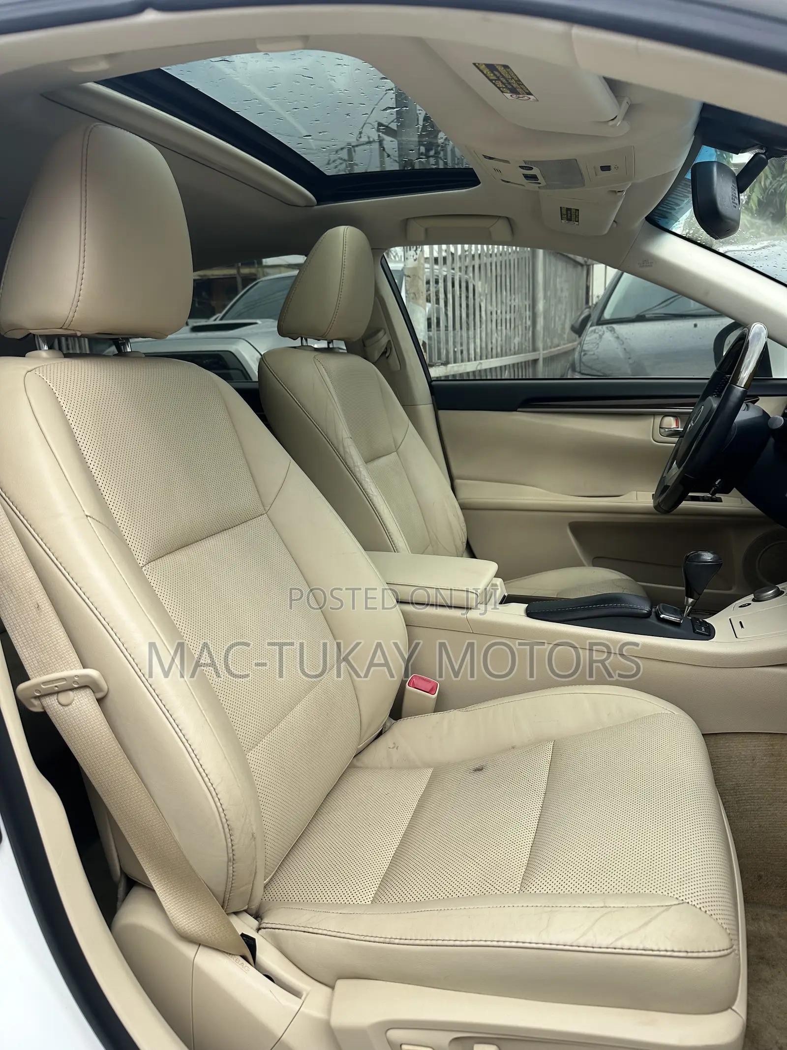 Lexus ES 2015 White