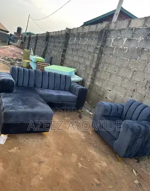 L Shape Sitter and Single Chair