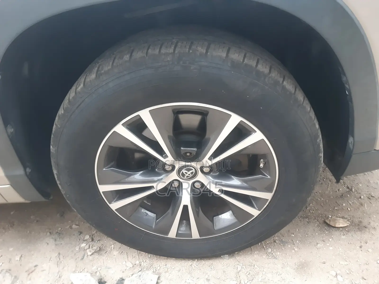 Toyota Highlander 2016 Gold