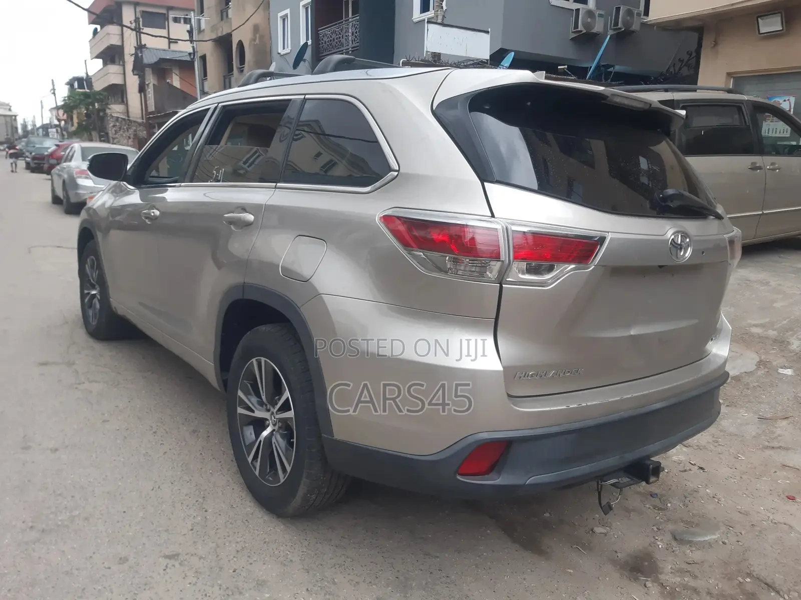 Toyota Highlander 2016 Gold