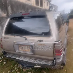 Toyota 4-Runner 2002 Gold