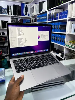 Laptop Apple MacBook Pro 2017 8GB Intel Core i5 SSD 256GB