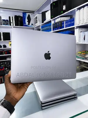 Laptop Apple MacBook Pro 2017 8GB Intel Core i5 SSD 256GB