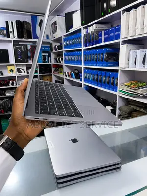 Laptop Apple MacBook Pro 2017 8GB Intel Core i5 SSD 256GB