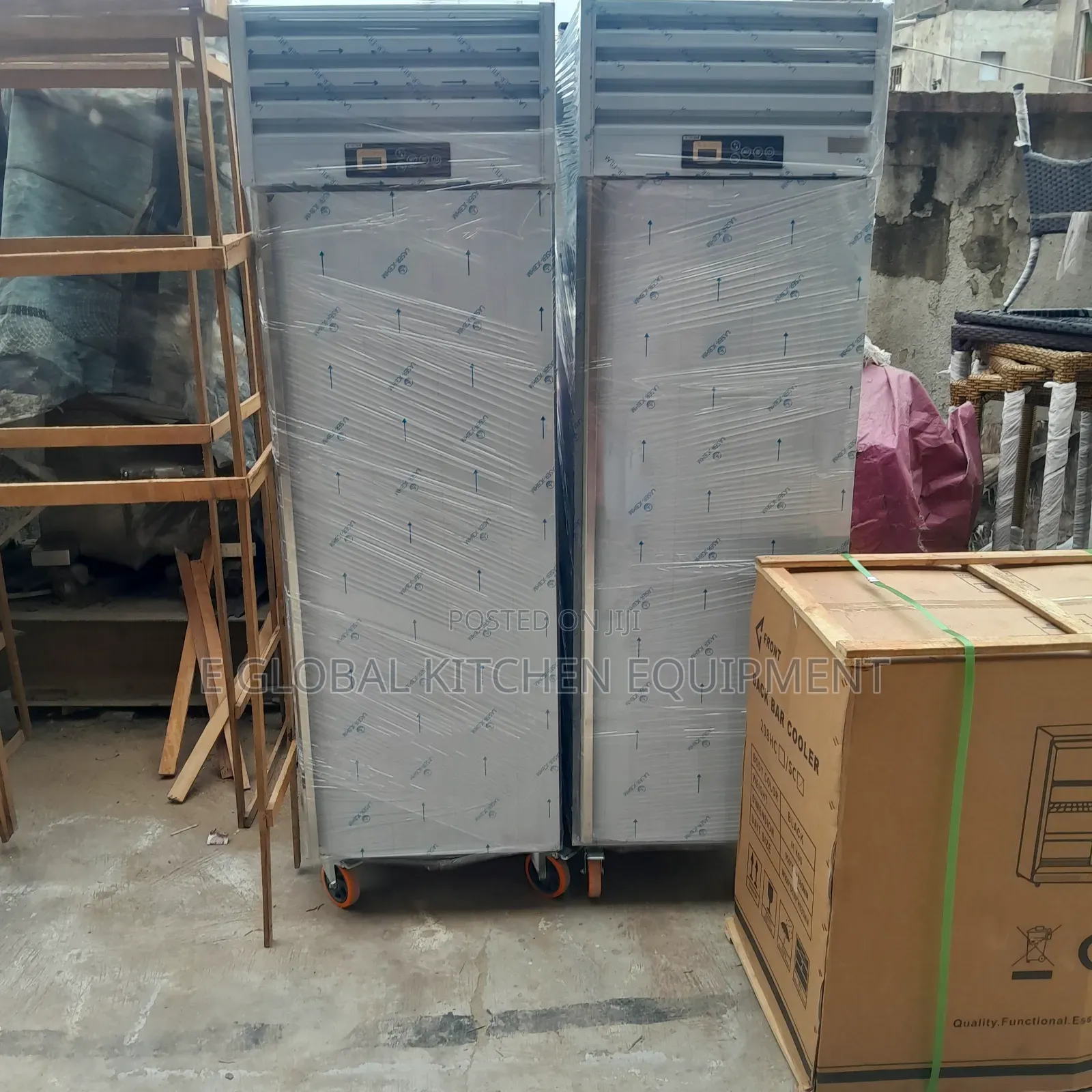 Under Bar Chiller With Salad Plates