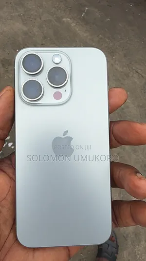 Apple iPhone 15 Pro 128 GB Silver