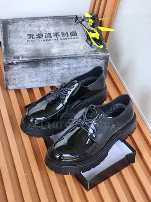 Men's Glossy Patent Leather Derby Shoes With Platform Soles