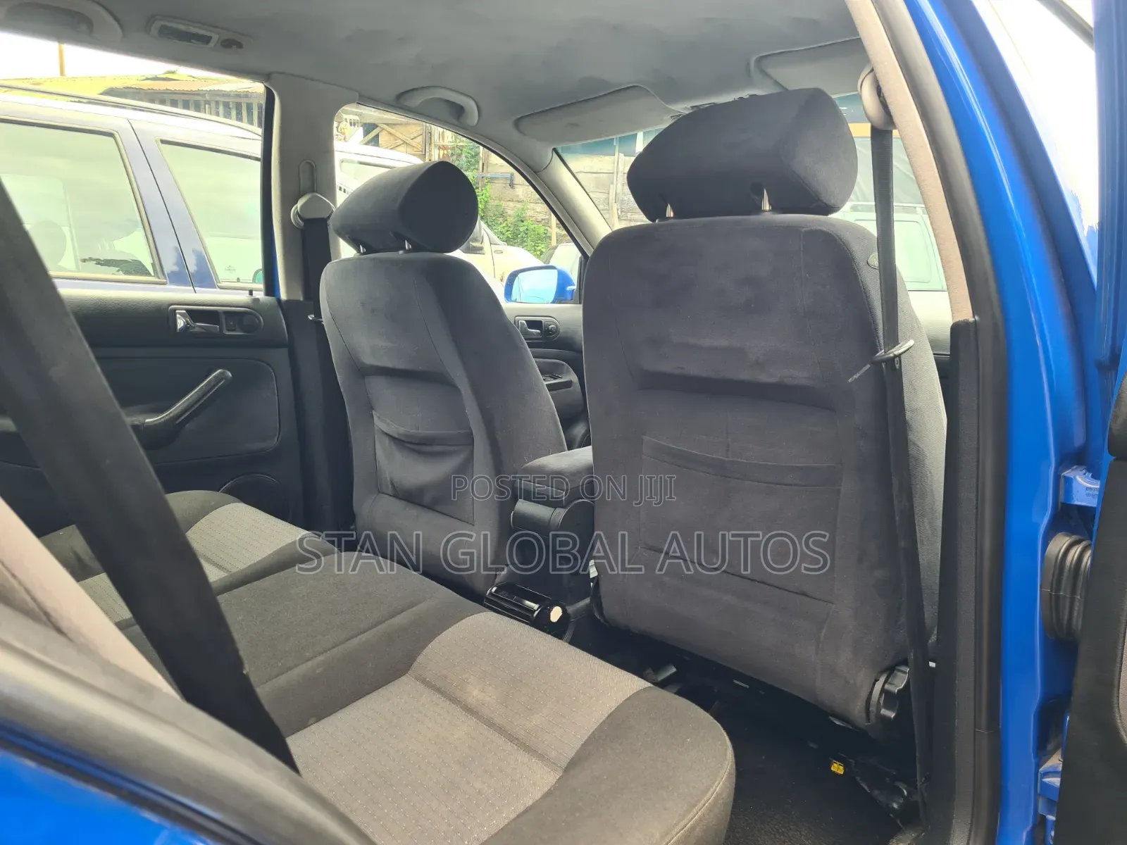 Volkswagen Golf 2002 Blue