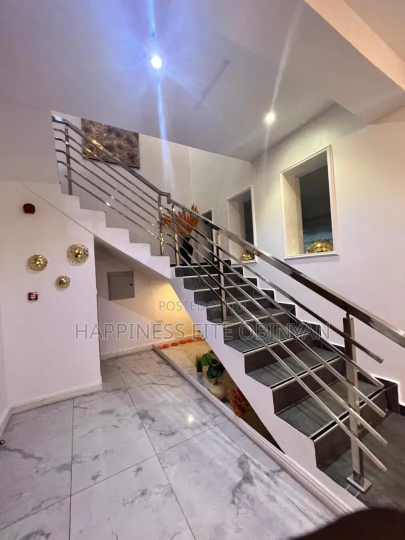 Service Apartment