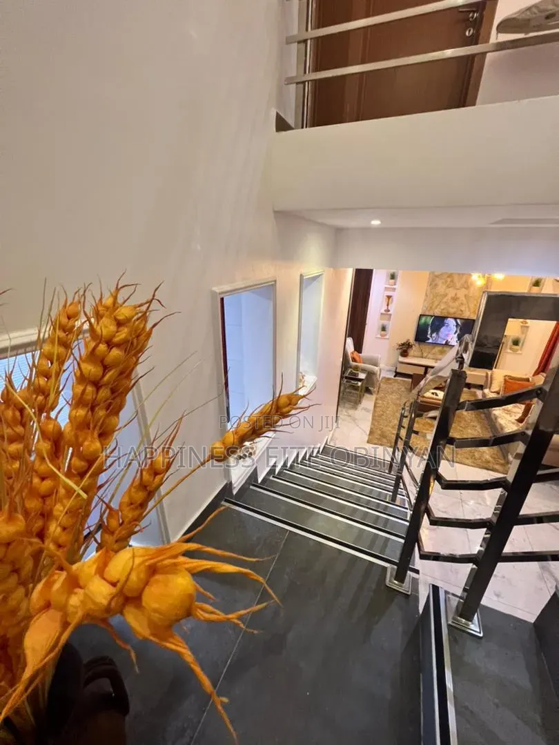 Service Apartment