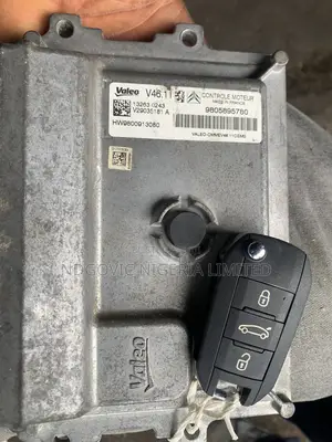 301,2008 Peugeot Brianbox ECU Valeo V46.11 V4611 – Engine Control Unit