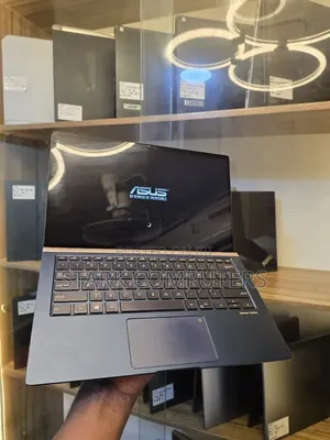 Laptop Asus ZenBook UX430UA 16GB Intel Core i7 SSD 256GB