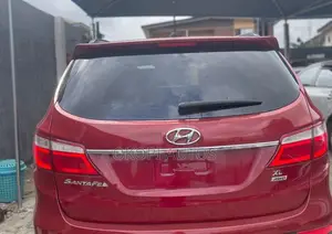 Hyundai Santa Fe 2015 Red