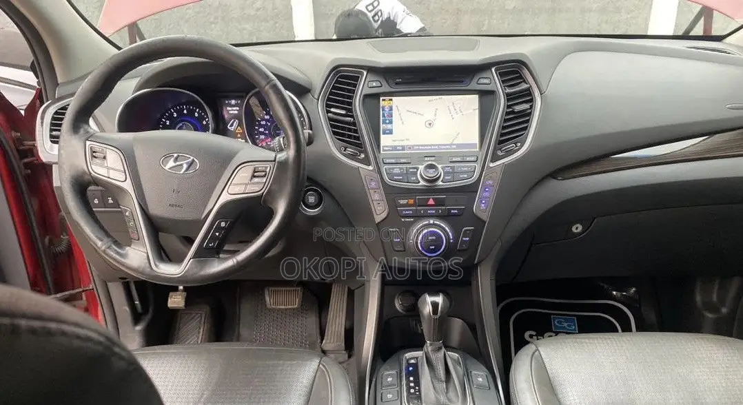 Hyundai Santa Fe 2015 Red