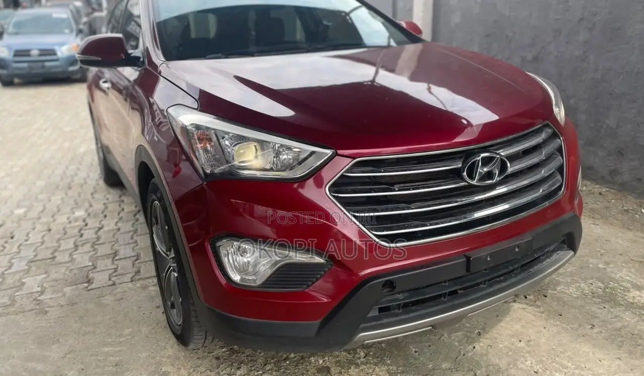 Hyundai Santa Fe 2015 Red