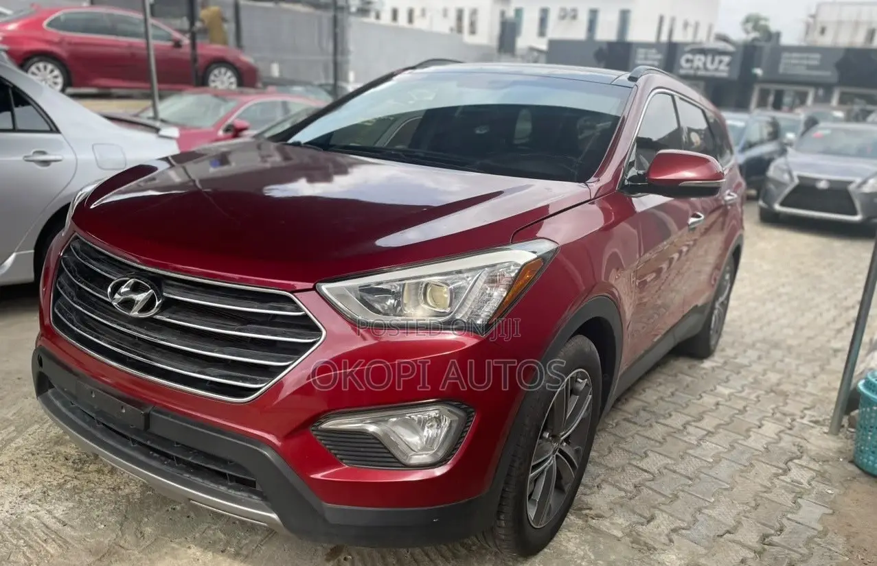 Hyundai Santa Fe 2015 Red