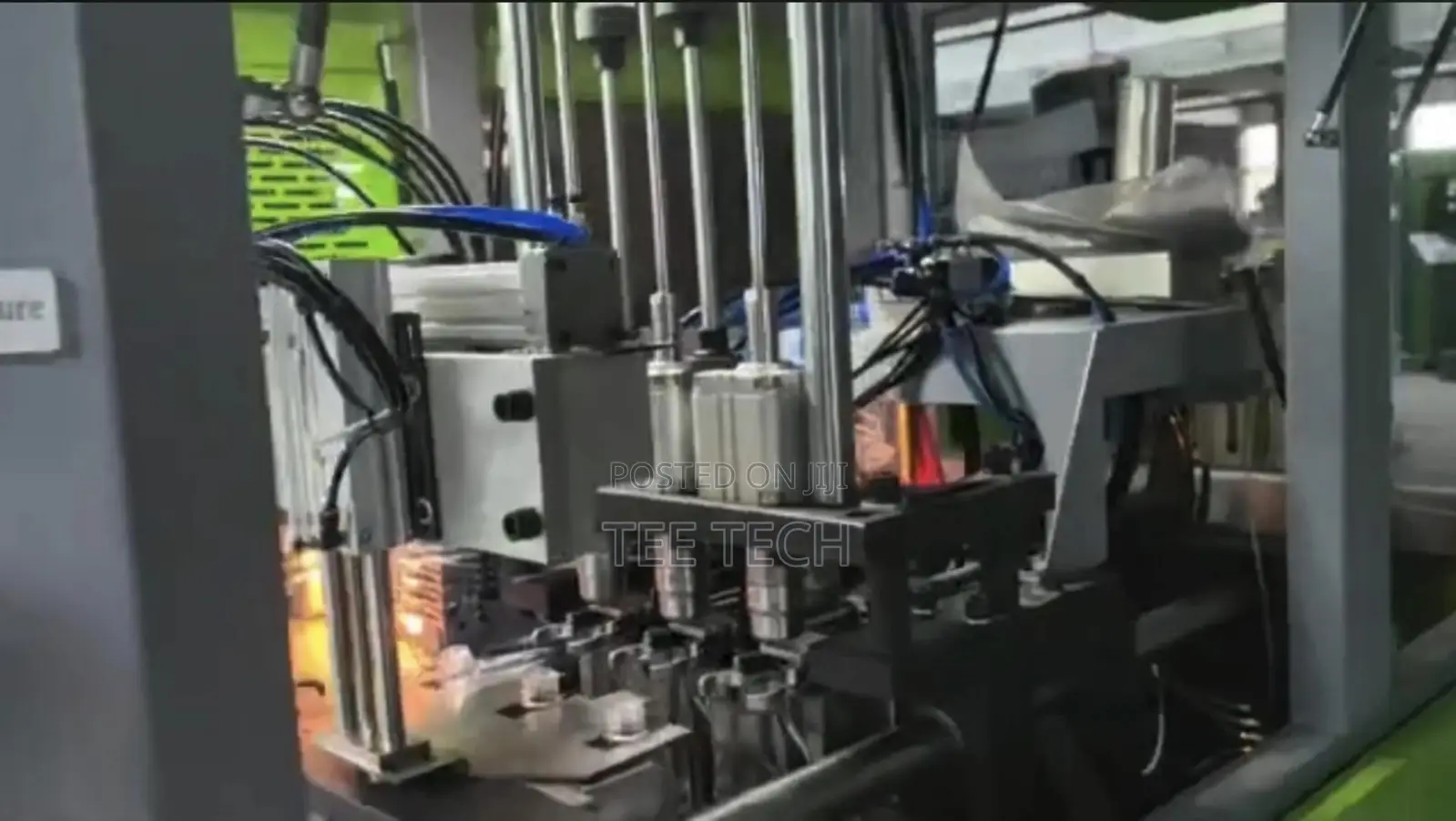 Pet Blowing Machine 3 Cavities Automatic Pet Blower Machine