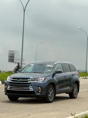 Toyota Highlander 2019 Blue
