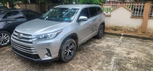 Toyota Highlander LE 4x2 (2.7L 4cyl 6A) 2018 Silver
