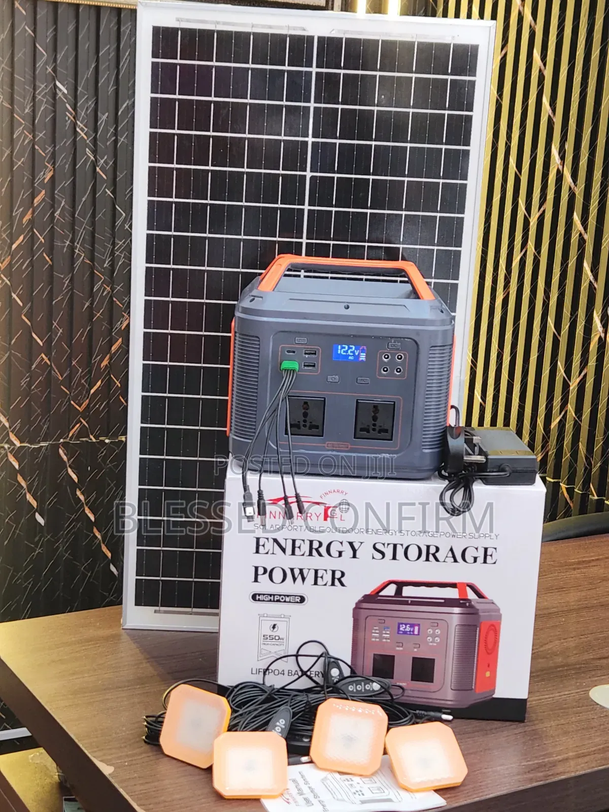 350w Lithium Battery Solar Generator With 4 Dc Bulb and Solar Panel