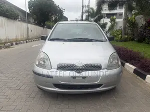 Toyota Yaris 1.4 2002 Silver
